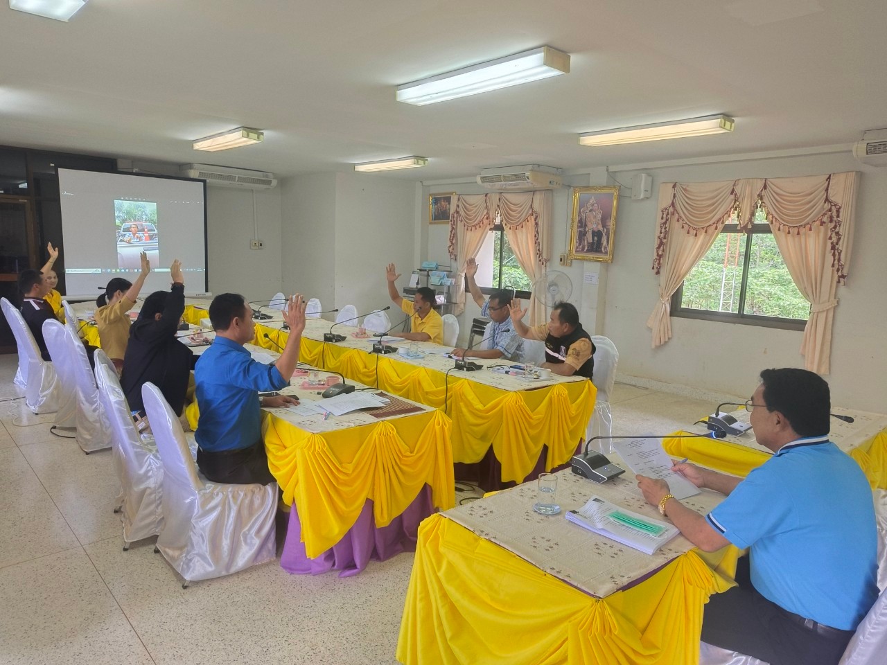 ประชุมคณะกรรมการศูนย์ช่วยเหลือประชาชนตำบลมาย 