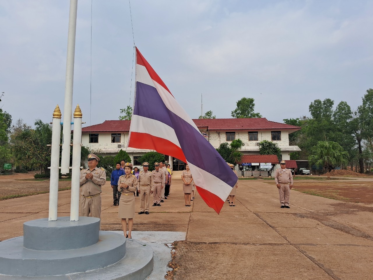 ภาพกิจกรรมเคารพธงชาติและร้องเพลงชาติไทย ในวันอังคาร ที่ 12 มีนาคม พ.ศ. 2567