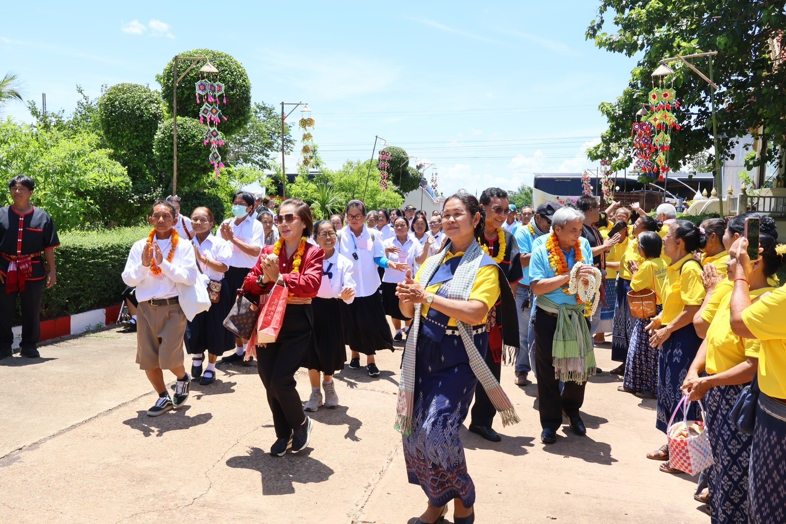 ภาพกิจกรรมโครงการปันยิ้มสร้างสุข รุ่นที่ 2 ครั้งที่ 3  ปีงบประมาณ 2567