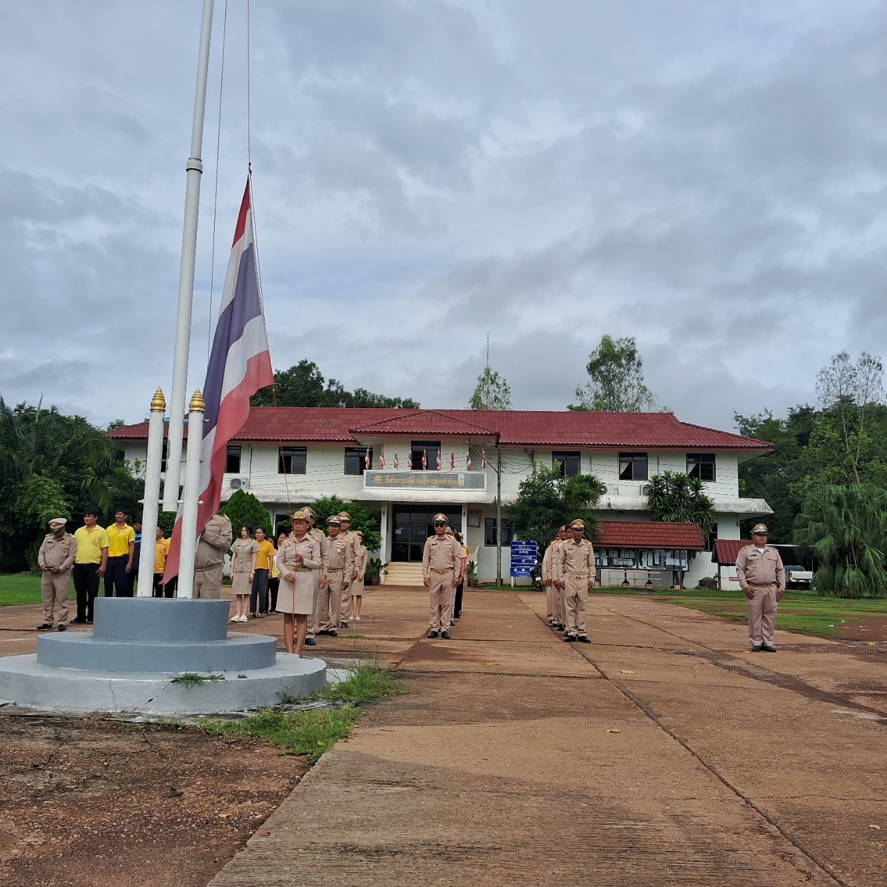 ภาพกิจกรรมเคารพธงชาติและร้องเพลงชาติไทย ในวันอังคาร ที่ 3 เดือนกันยายน พ.ศ. 2567
