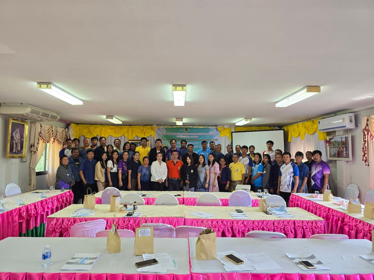 ภาพกิจกรรมโครงการส่งเสริมและพัฒนาศักยภาพให้แก่บุคลากรสังกัดองค์การบริหารส่วนตำบลมาย