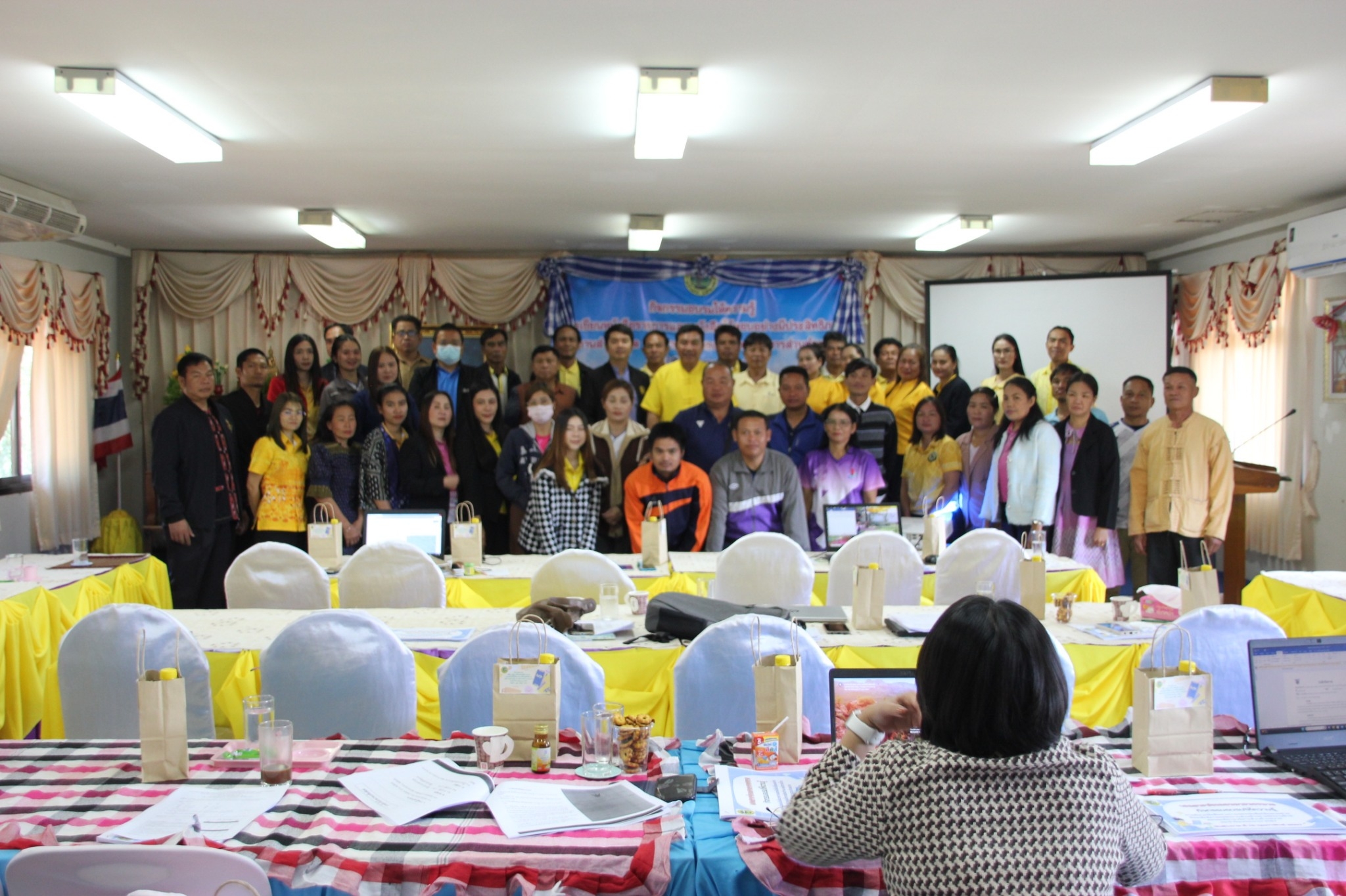 ภาพกิจกรรมโครงการกิจกรรมอบรมให้ความรู้การเขียนหนังสือราชการและหนังสือโต้ตอบอย่างมีประสิทธิภาพของพนักงานส่วนตำบล พนักงานจ้างขององค์การบริหารส่วนตำบลมาย ประจำปีงบประมาณ พ.ศ. 2567