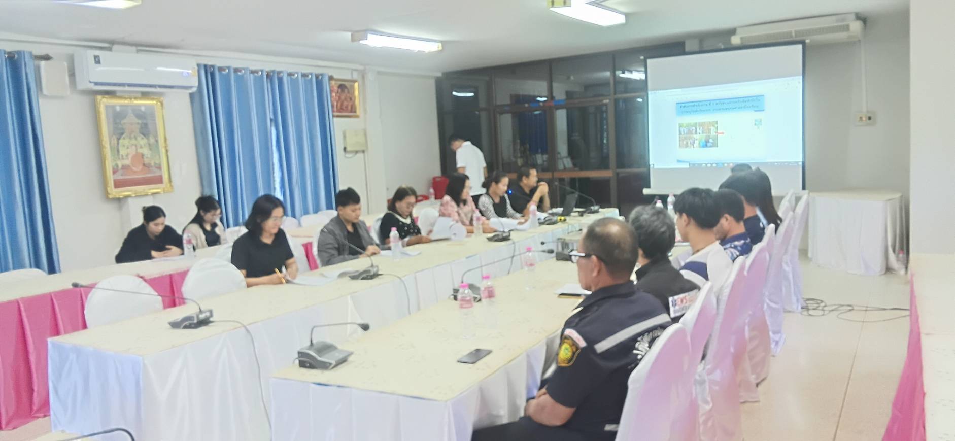 ภาพเข้าร่วมประชุมโครงการอนุรักษ์พันธุกรรมพืชอันเนื่องมาจากพระราชดำริ สมเด็จพระเทพรัตนสุดาๆสยามบรมราชกุมารี ประจำปีงบประมาณ 2569 ครั้งที่ 3/2569